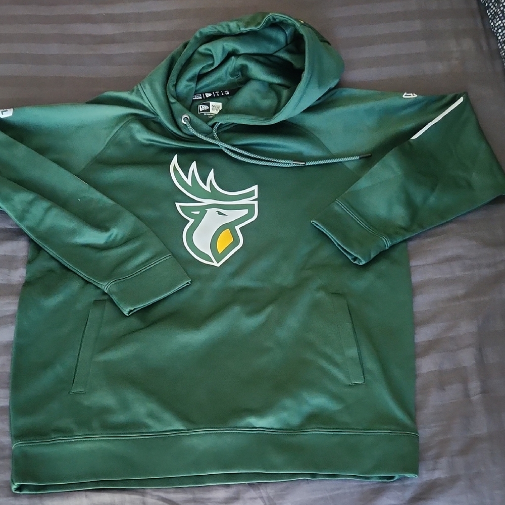 Mens Large Edmonton Elks Hoodie